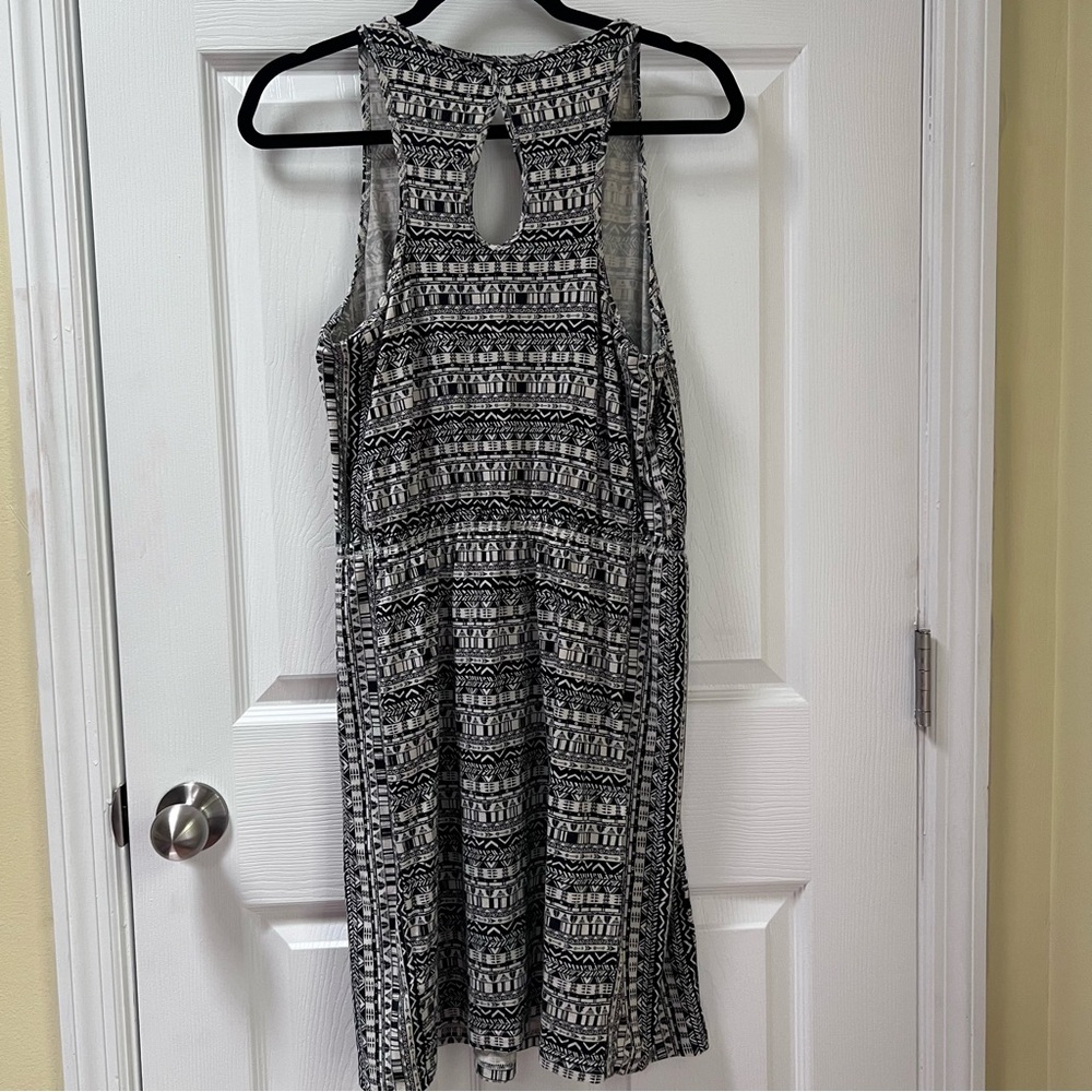 Patagonia West Ashley Dress Athleisure Tribal Print Outdoors Hiking Size Medium - Picture 5 of 8